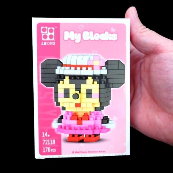 Brand New Disney Minnie Mouse Bricks Lego Figure - Picture 1 of 5